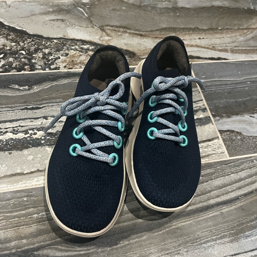 Birds size 7, new out of box